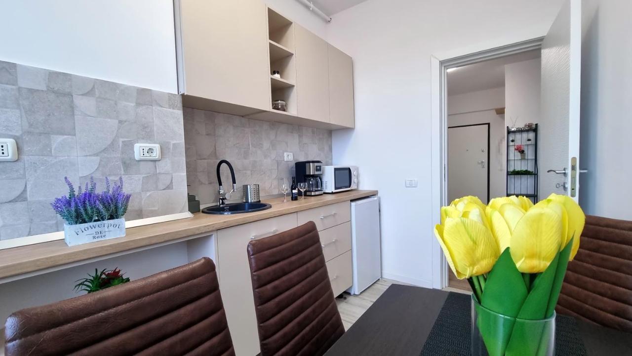Cityapart 7 - Cazare In Mamaia Nord, Langa Plaja, Cu Vedere La Mare Năvodari Zewnętrze zdjęcie